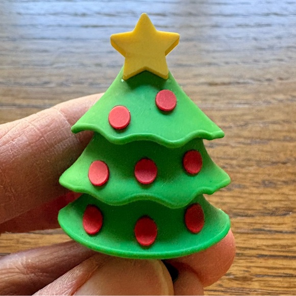 Jibbitz UInisex Crocs accessory! Christmas tree! - Picture 3 of 7